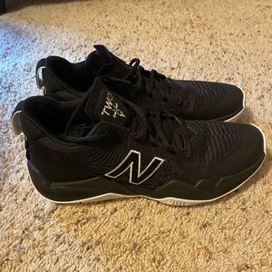 New Balance Black Basketball Shoes!